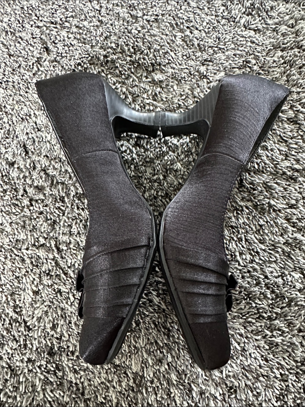Mudd Black Women's Bow Accent Dress Pumps - Picture 3 of 6